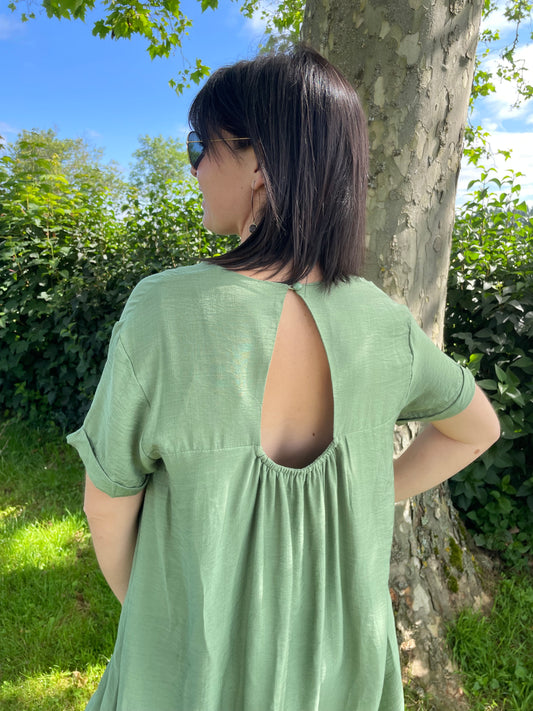 Robe short ouverture dans le dos, coupe loose, large, ample